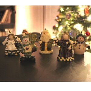 NEW - Holiday Treasures, 5 Piece Ornament